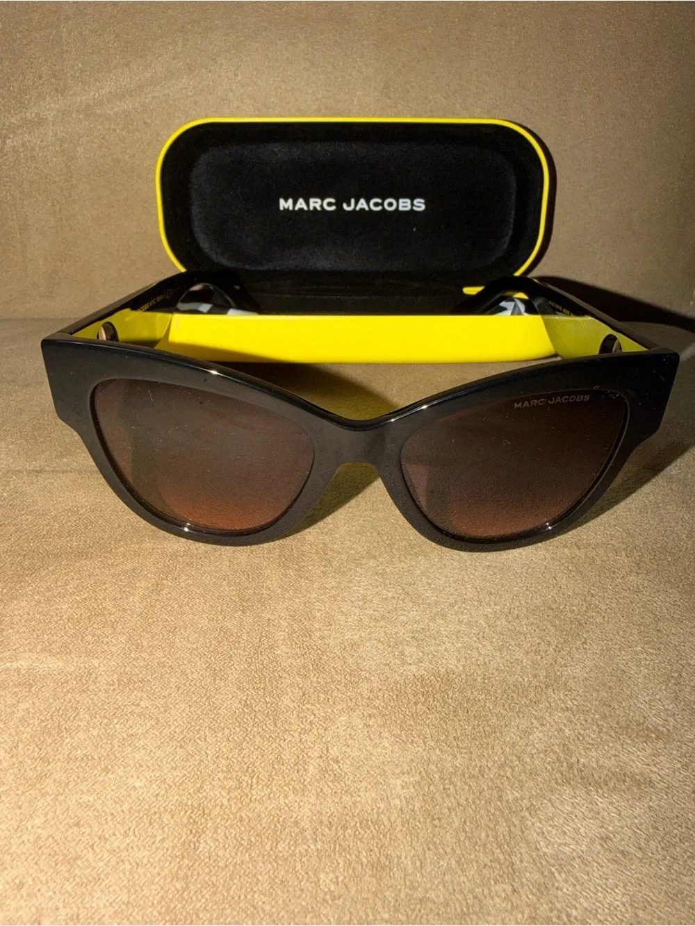 Marc Jacobs Black Frame Sunglasses with Brown Gradient Lenses